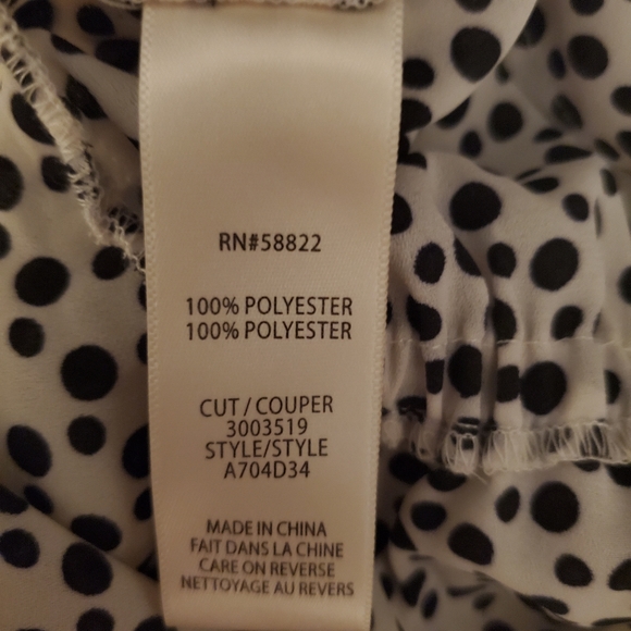 Max Studio Faux Black Off White  Wrap Top XS NWT - Picture 4 of 4